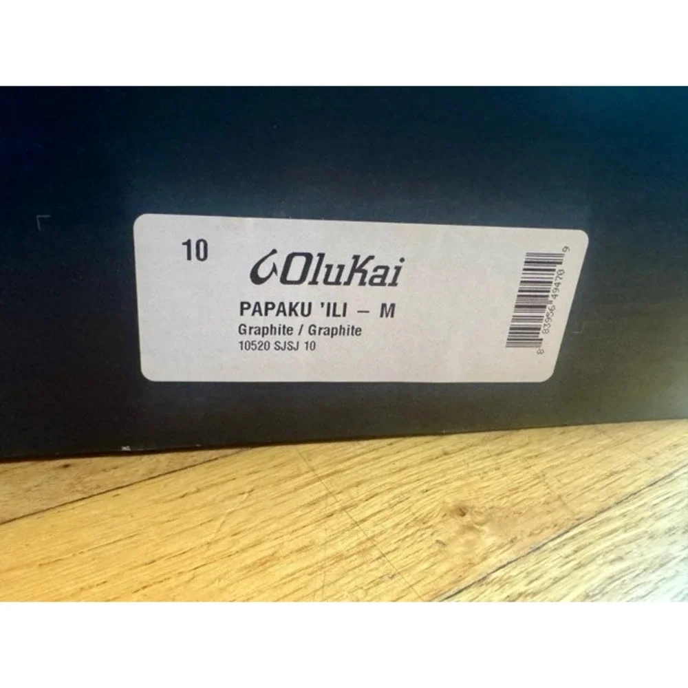 OluKai Papaku 'Ili Waterproof Leather Chukka Boots Graphite Gray Men's 10 NWT